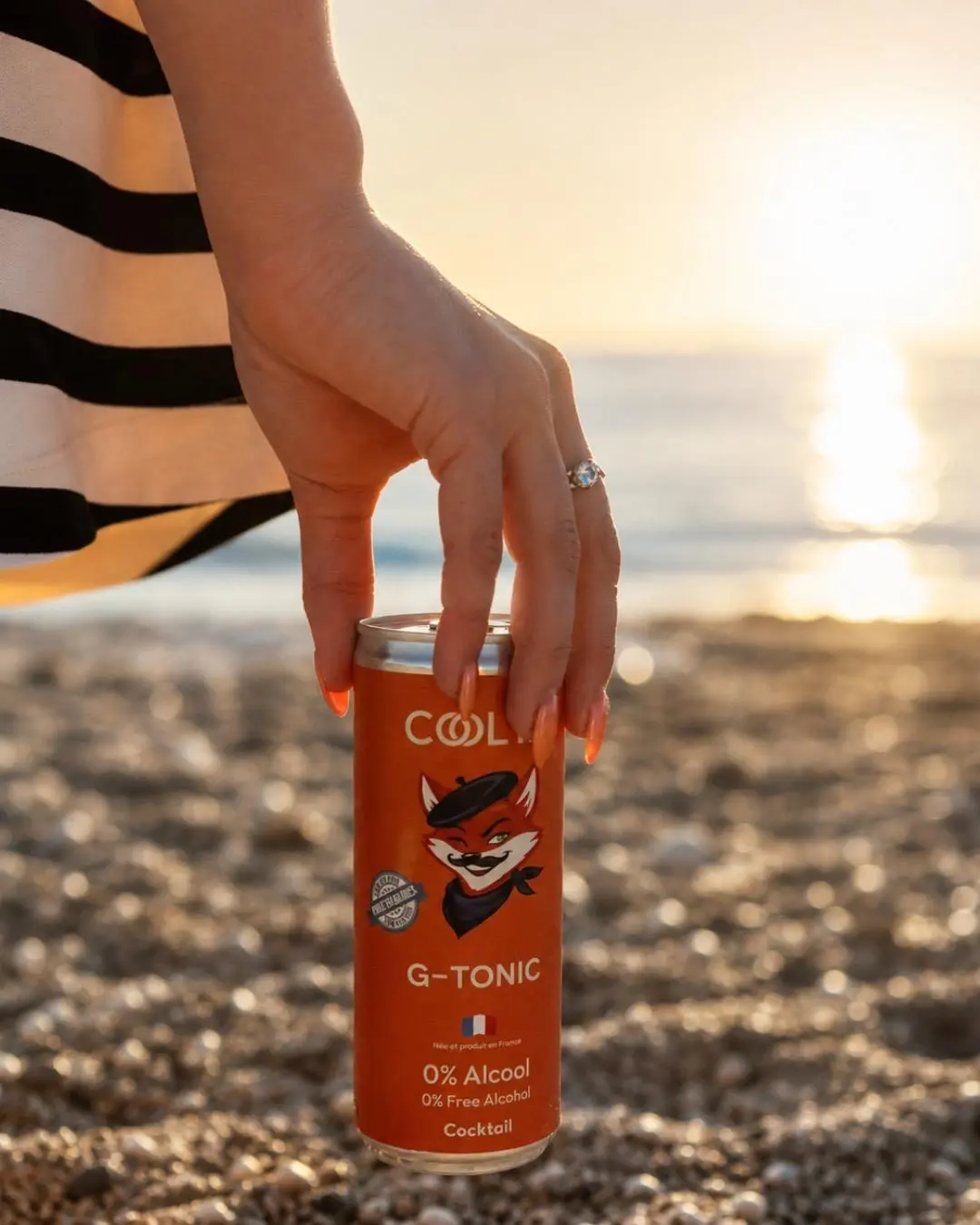 la canette gtonic de cool'in à la plage